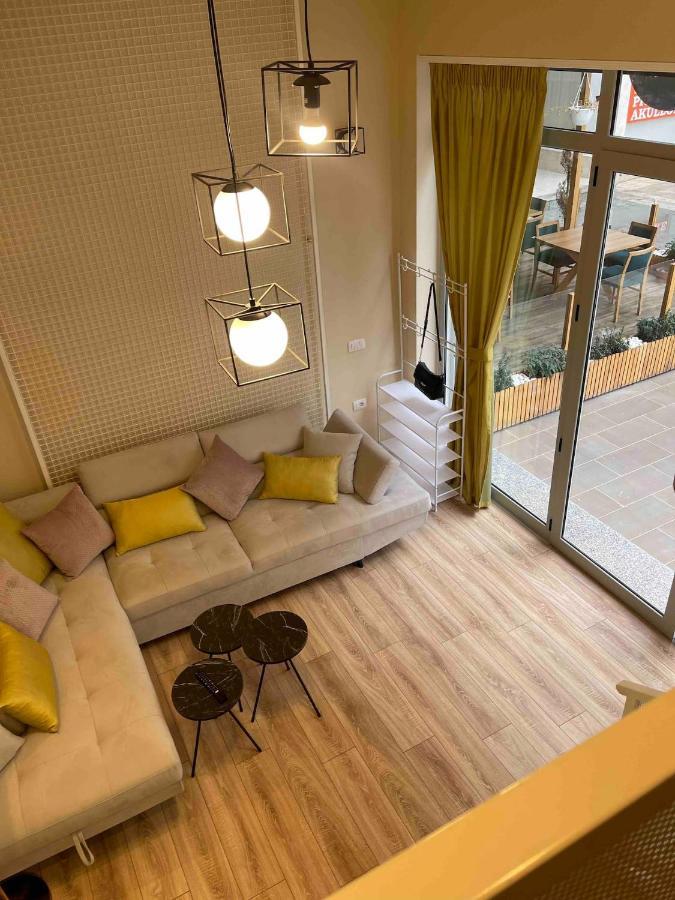 Lovely Apartment In Pogradec City With A Lake View Ngoại thất bức ảnh